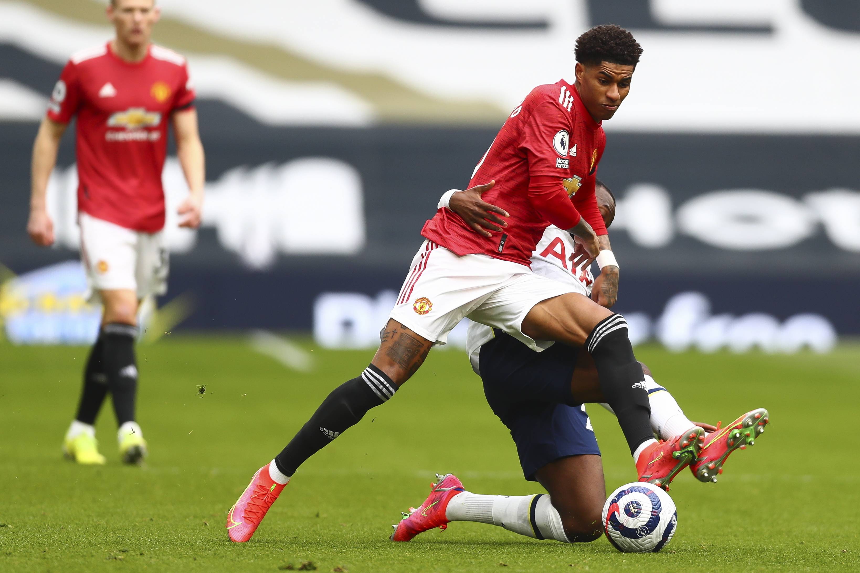 造成了他们 造成了他们